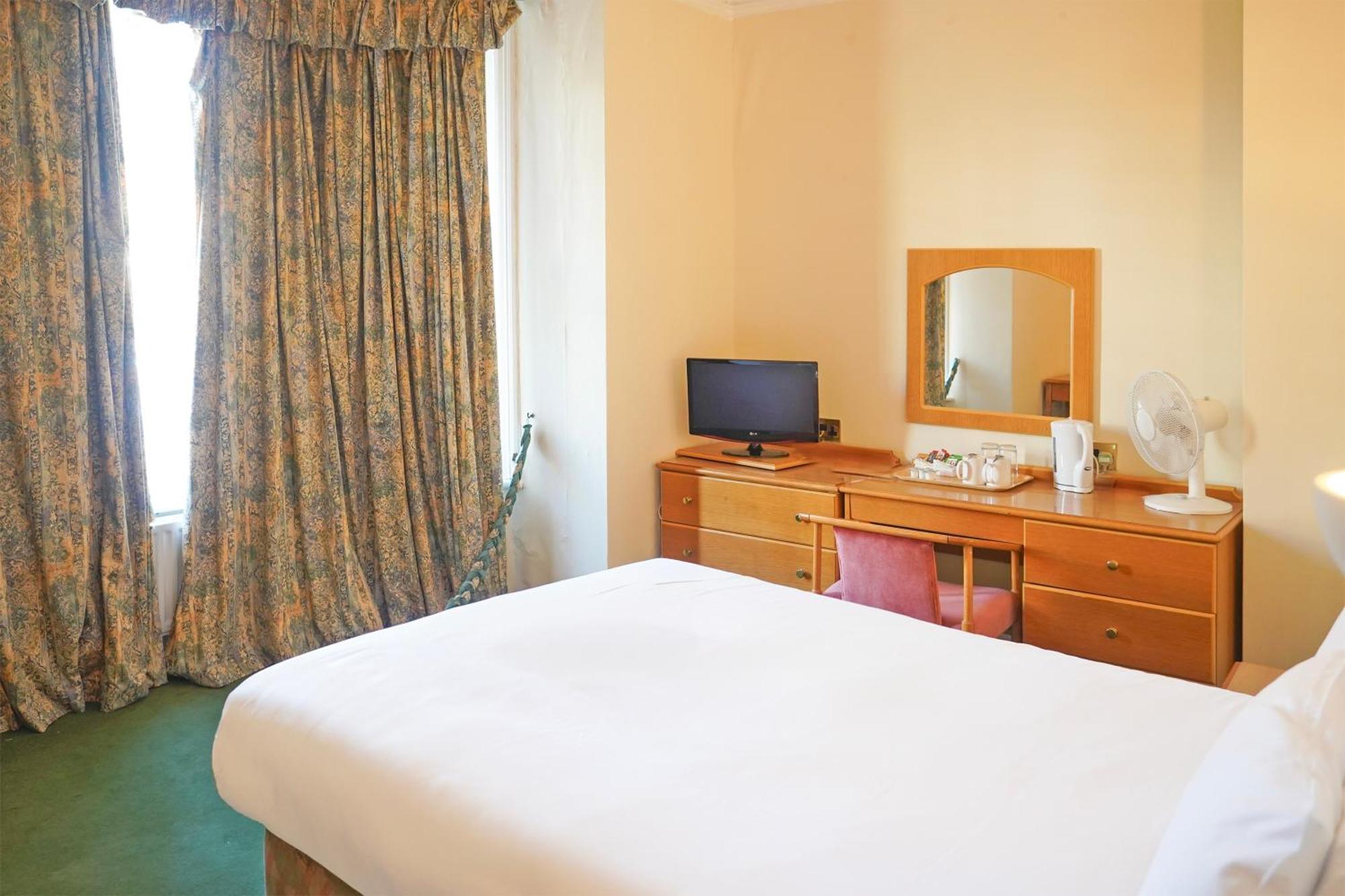 Langford Hotel, & Hotel Hove